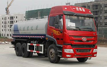 解放J5后八輪灑水車(chē) 